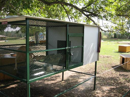 dog pens off the ground